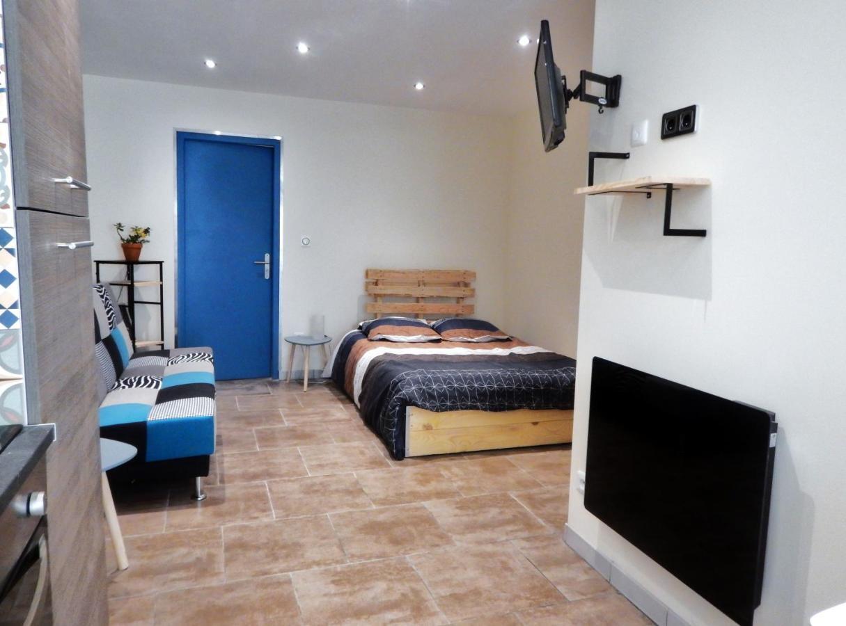 Moderne Sur Mer.la A Pieds, Espagne A 30mn